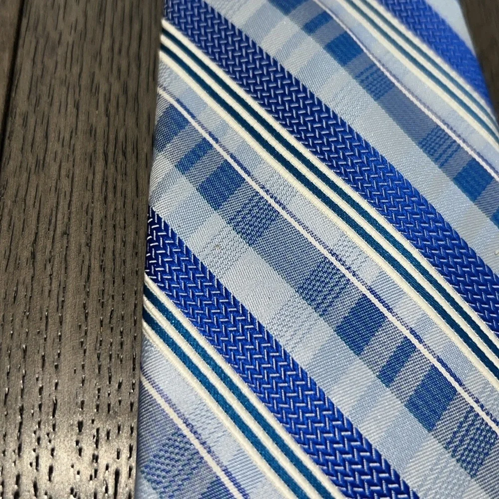 Mens Bachrach Roy/baby blue silk Tie